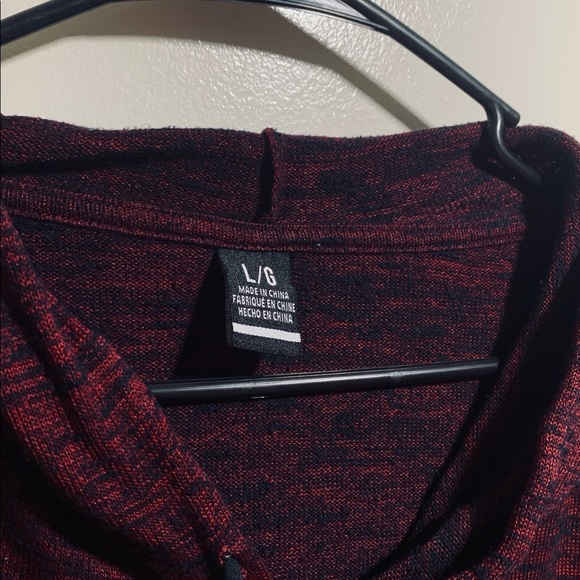 Red hooded long sleeve with pocket - Picture 3 of 4